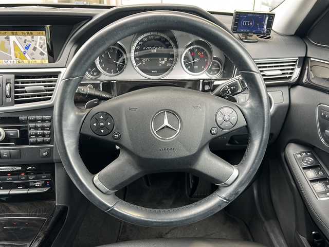 メルセデス・ベンツ Ｅ３５０ ブルーテック アバンギャルド 静岡県 2010(平22)年 8.4万km シルバー 純正ナビ/・（Bluetooth/CD/DVD/フルセグTV）/主要装備/・クルーズコントロール/・前後コーナーセンサー/・バックカメラ/・本革レザーシート/・パワーシートD＋N席/・シートヒーターD＋N席/・レーダー探知機/・ETC/・純正アルミホイール/・純正フロアマット/・キセノンヘッドライト/・カーテンエアバッグ/・W＋サイドエアバッグ/・スマートキー