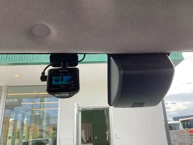 ダイハツ トール X SAⅡ 京都府 2017(平29)年 7.2万km フレッシュグリーンM 純正ナビ(NMZK-W67D)/　CD DVD SD BT フルセグTV/PWスライドドア/ETC/スマートアシスト/アイドリングストップ/フロントドラレコ/リアサンシェード/スマートキー×2