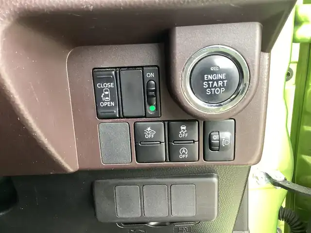 ダイハツ トール X SAⅡ 京都府 2017(平29)年 7.2万km フレッシュグリーンM 純正ナビ(NMZK-W67D)/　CD DVD SD BT フルセグTV/PWスライドドア/ETC/スマートアシスト/アイドリングストップ/フロントドラレコ/リアサンシェード/スマートキー×2