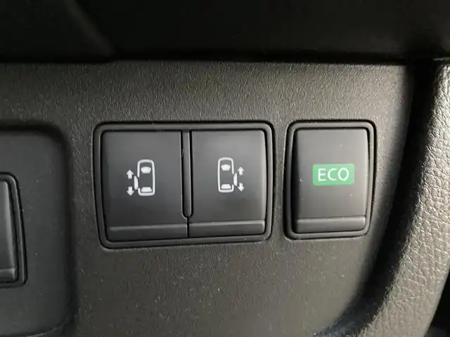 日産 セレナ ライダー Bライン Sハイブリッド 福岡県 2014(平26)年 7.5万km ダイヤモンドブラック 純正フリップダウンモニター/パノラミックガラスルーフ/純正8型ナビ（BT/フルセグ/AM/FM/DISC）/Bカメラ/クルーズコントロール/両側パワースライドドア/LEDヘッドライト/オートライト/ウォークスルー/純正16インチAW/アイドリングストップ/横滑り防止装置/レーンキープアシスト/盗難防止装置/ドライブレコーダー/スマートキー/ETC