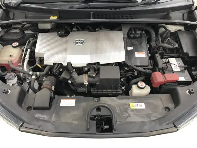 トヨタ プリウス S 栃木県 2016(平28)年 14.8万km スーパーホワイトⅡ 株)IDOMが運営する【じしゃロン小山店】の自社ローン専用車両になります。こちらは現金またはオートローンご利用時の価格です。自社ローンご希望の方は別途その旨お申付け下さい//禁煙車/社外ワンセグナビ/（CD/DVD/AM/FMラジオ）/(Bluetooth)/スマートキー/プッシュスタート/バックカメラ/ＥＴＣ/ステアリングリモコン/電動格納ドアミラー/パワーウインドウ/オートライト/防眩ミラー