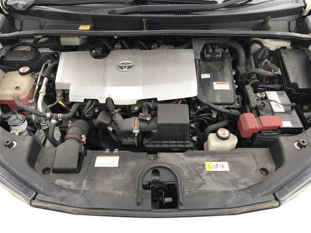 トヨタ プリウス S 千葉県 2016(平28)年 14.8万km スーパーホワイトⅡ (株)IDOMが運営する【じしゃロン柏店】の自社ローン対象車両になります。こちらは現金ご利用時の価格です。/自社ローンご希望の方は別途その旨お申付け下さい。い//禁煙車/社外ワンセグナビ/（CD/DVD/AM/FMラジオ）/(Bluetooth)/スマートキー/プッシュスタート/バックカメラ/ＥＴＣ/ステアリングリモコン/電動格納ドアミラー/パワーウインドウ/オートライト/防眩ミラー