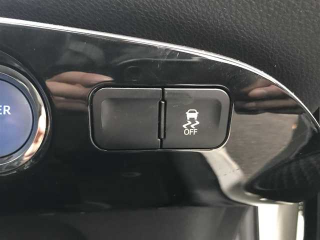 トヨタ プリウス S 千葉県 2016(平28)年 14.8万km スーパーホワイトⅡ (株)IDOMが運営する【じしゃロン柏店】の自社ローン対象車両になります。こちらは現金ご利用時の価格です。/自社ローンご希望の方は別途その旨お申付け下さい。い//禁煙車/社外ワンセグナビ/（CD/DVD/AM/FMラジオ）/(Bluetooth)/スマートキー/プッシュスタート/バックカメラ/ＥＴＣ/ステアリングリモコン/電動格納ドアミラー/パワーウインドウ/オートライト/防眩ミラー