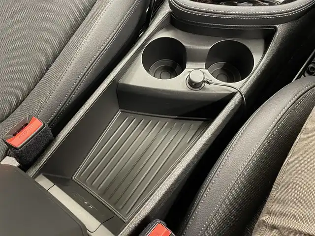 ＢＭＷ ２１８ｄ アクティブツアラー スポーツ 岡山県 2019(令1)年 5万km アルピンホワイトⅢ 純正ナビ/Bluetooth/USB/バックカメラ/ミラー一体型ETC/BMWアシスタンス/SOSコール/スピードリミッターレーダ/ドライブレコーダー/オートA/C/オートライト/レインセンサー/パワーテールゲート/シートヒーター/アームレスト/パーキングアシスト/LEDヘッドライト/PDC（F/R）