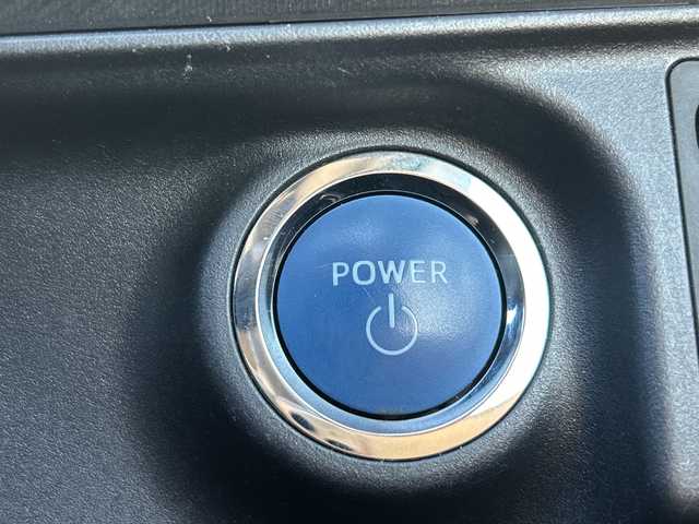 トヨタ アクア クロスオーバー 千葉県 2018(平30)年 10.7万km ホワイトパールクリスタルシャイン １オーナー　９型ナビＮＳＺＴ－Ｙ６６Ｔ　バックカメラ　ＥＴＣ　ドラレコ　Ｂｔ　フルセグ　ハーフレザーシート　レーンアシスト　オートライト　ＬＥＤライト　１６インチＡＷ　コーナーセンサー 衝突被害軽減