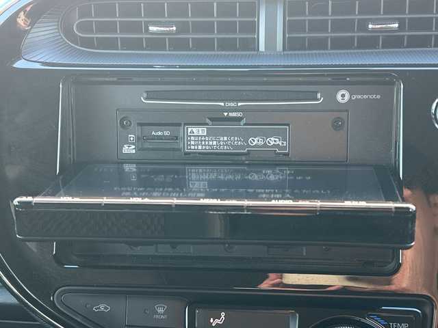 トヨタ アクア クロスオーバー 千葉県 2018(平30)年 10.7万km ホワイトパールクリスタルシャイン １オーナー　９型ナビＮＳＺＴ－Ｙ６６Ｔ　バックカメラ　ＥＴＣ　ドラレコ　Ｂｔ　フルセグ　ハーフレザーシート　レーンアシスト　オートライト　ＬＥＤライト　１６インチＡＷ　コーナーセンサー 衝突被害軽減