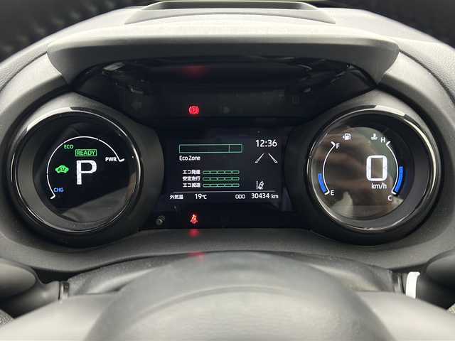 トヨタ ヤリス ハイブリッド Z 宮城県 2020(令2)年 3.1万km ブラック パノラミックビューモニター/三眼LEDヘッドライト/トヨタセーフティセンス/・プリクラッシュセーフティ/・レーントレーシングアシスト/・レーダークルーズコントロール/・オートハイビームアシスト/・ブラインドスポットモニター/・ヘッドアップディスプレイ/・クリアランスソナー/AC1500W充電/純正8インチディスプレイオーディオ/・USB.BT.Miracast/フルセグTV/前席シートヒーター/ビルトインETC2.0/社外ドライブレコーダー（F）/アイドリングストップ/横滑り防止装置/プッシュスタート/スマートキー/ステアリングスイッチ/純正16インチアルミホイール/純正フロアマット