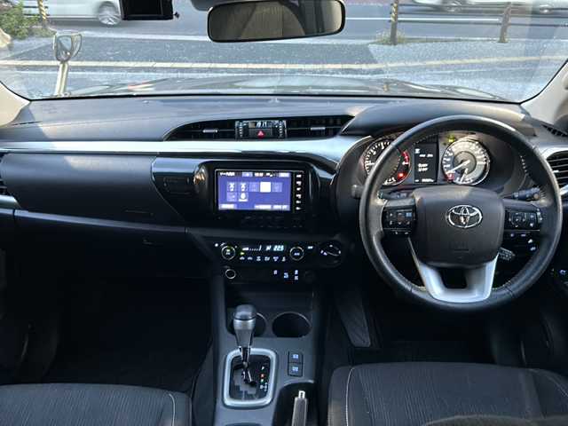 トヨタ ハイラックス Z 沖縄県 2021(令3)年 5.6万km オキサイドブロンズM 純正ナビ　/　（ＡＭ／ＦＭ／ＣＤ／ＢＴ）/フルセグTV/バックモニター/クルコン　/レーンキープ　/ダウンヒルアシスト　/パーキングアシスト　/純正フロアマット　/衝突軽減機能　/アイドリングストップ　/プッシュスタート/純正17インチAW