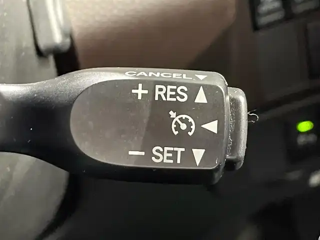 トヨタ ルーミー G 愛知県 2020(令2)年 1.3万km ファイアークォーツレッドM 純正９インチＳＤナビ　/（Bluetooth/フルセグTV/CD・DVD再生/SD)/スマートアシスト　/　　-衝突軽減ブレーキ　/　　-クルーズコントロール　/　　-車線逸脱警報/　　-誤発進抑制機能/　　-先行車発進お知らせ/　　-オートハイビーム/　　-コーナーセンサー　/両側パワースライドドア/ビルトインＥＴＣ　/バックカメラ　/ドライブレコーダー　/プッシュスタート　/　　-スマートキー/LEDヘッドライト/盗難防止/純正フロアマット