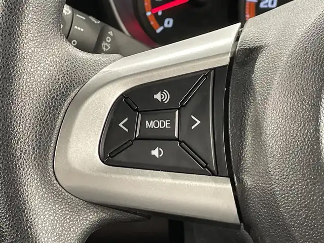 トヨタ ルーミー G 愛知県 2020(令2)年 1.3万km ファイアークォーツレッドM 純正９インチＳＤナビ　/（Bluetooth/フルセグTV/CD・DVD再生/SD)/スマートアシスト　/　　-衝突軽減ブレーキ　/　　-クルーズコントロール　/　　-車線逸脱警報/　　-誤発進抑制機能/　　-先行車発進お知らせ/　　-オートハイビーム/　　-コーナーセンサー　/両側パワースライドドア/ビルトインＥＴＣ　/バックカメラ　/ドライブレコーダー　/プッシュスタート　/　　-スマートキー/LEDヘッドライト/盗難防止/純正フロアマット