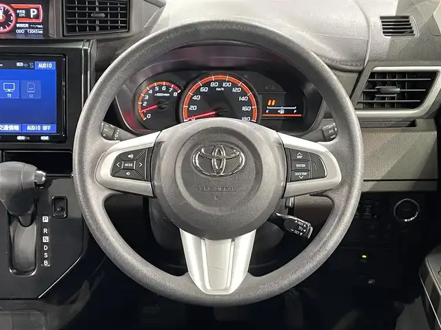 トヨタ ルーミー G 愛知県 2020(令2)年 1.3万km ファイアークォーツレッドM 純正９インチＳＤナビ　/（Bluetooth/フルセグTV/CD・DVD再生/SD)/スマートアシスト　/　　-衝突軽減ブレーキ　/　　-クルーズコントロール　/　　-車線逸脱警報/　　-誤発進抑制機能/　　-先行車発進お知らせ/　　-オートハイビーム/　　-コーナーセンサー　/両側パワースライドドア/ビルトインＥＴＣ　/バックカメラ　/ドライブレコーダー　/プッシュスタート　/　　-スマートキー/LEDヘッドライト/盗難防止/純正フロアマット