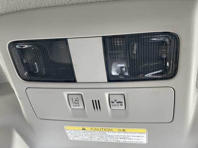スバル インプレッサ ＸＶ 2．0i－L アイサイト 道央・札幌 2013(平25)年 7.7万km サテンホワイトパール (株)IDOMが運営する【じしゃロン札幌店】の自社ローン専用車両になりますこちらは現金またはオートローンご利用価格です。自社ローンご希望の方は別途その旨お申し付けください。/ブラックレザーセレクション【OP】/・ブラック革シート/シートヒーター/アイサイトver2/・プリクラッシュブレーキ/・全車追従機能付クルーズコントロール/・AT誤発進抑制機能/・ふらつき警報/・車線逸脱警報/・先行車発進お知らせ機能/社外メモリナビ【CN-S310WD】/・フルセグTV/BT/DVD/ラジオ/バックカメラ/パワーシート/純正ドライブレコーダー/ETC/100V充電/純正フロアマット/純正17インチアルミホイール/取扱説明書/保証書/スペアキー