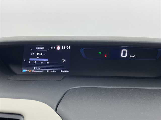 日産 セレナ e－パワー ハイウェイスター V 埼玉県 2018(平30)年 7.7万km ブリリアントホワイトパール 純正9インチナビ　MM518D-L/前方ドライブレコーダー/ETC/プロパイロット/車線逸脱警報/衝突軽減ブレーキ/ステアリングヒーター/電子パーキングシステム/オートブレーキホールド/デジタルインナーミラー/フロントフォグランプ/ウィンカーミラー/ロールサンシェード/両側パワースライドドア/純正ドアバイザー/純正フロアマット/純正15インチアルミホイール