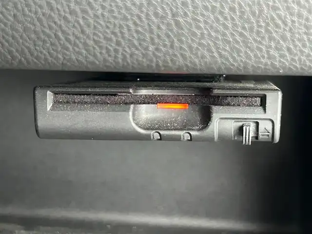 日産 デイズ ハイウェイスターX 静岡県 2018(平30)年 3.2万km ホワイトパール 純正７インチナビ/（Bluetooth・CD・DVD・SDミュージックサーバー・AUX）/全方位カメラ/フルセグテレビ/ＥＴＣ/エマージェンシーブレーキ/キセノンヘッドライト/オートハイビーム/オートライト/ドライブレコーダー前方/コーナーセンサー前後/レーンキープアシスト/純正フロアマット/プッシュスタート/スマートキー/アイドリングストップ/純正１４AW