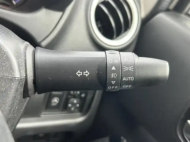 日産 デイズ ハイウェイスターX 静岡県 2018(平30)年 3.2万km ホワイトパール 純正７インチナビ/（Bluetooth・CD・DVD・SDミュージックサーバー・AUX）/全方位カメラ/フルセグテレビ/ＥＴＣ/エマージェンシーブレーキ/キセノンヘッドライト/オートハイビーム/オートライト/ドライブレコーダー前方/コーナーセンサー前後/レーンキープアシスト/純正フロアマット/プッシュスタート/スマートキー/アイドリングストップ/純正１４AW
