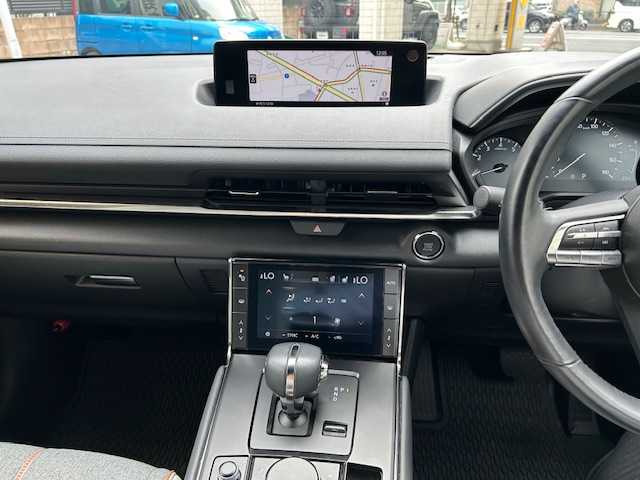マツダ ＭＸ－３０ モダンコンフィデンス 東京都 2021(令3)年 1.1万km セラミックM ワンオーナー/純正ナビ/　＜フルセグTV/Bluetooth＞/全方位モニター　/パドルシフト/シートヒーター　/レーダークルーズコントロール　/衝突軽減ブレーキ　/レーンキープアシスト　/前後ドライブレコーダー　/パワーシート　/LEDヘッドライト/ビルトインETC/スペアキー/取扱説明書/保証書
