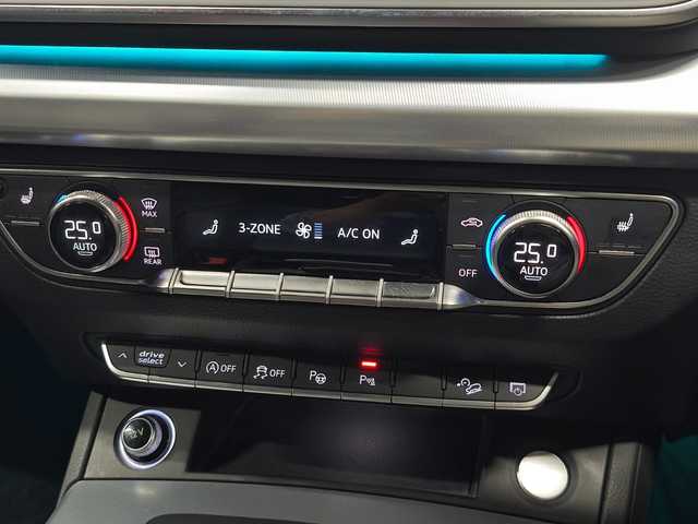 アウディ Ｑ５ 40TDIクワトロ スポーツ 群馬県 2019(平31)年 6.9万km マンハッタングレーメタリック 純正ナビ/フルセグTV/全方位カメラ/バーチャルコックピット/Bluetooth/黒革シート/シートヒーター/パワーシート/スマートキー/コーナーセンサー/パーキングエイド/ETC2.0