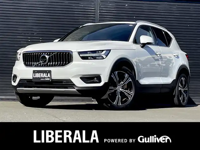 ボルボ ＸＣ４０ T4 AWD インスクリプション 三重県 2019(令1)年 4.5万km クリスタルホワイトP ワンオーナー/茶革　/ハーマンカードン　/オレフォスクリスタルシフトノブ　/全席シートヒーター　/ハンドルヒーター　/パワーシート　/電動リアゲート　/カープレイ　/純正ナビ　/全方位カメラ　/Ｂｌｕｅｔｏｏｔｈ　/純正１９インチアルミ　/ＥＴＣ　/ＬＥＤ