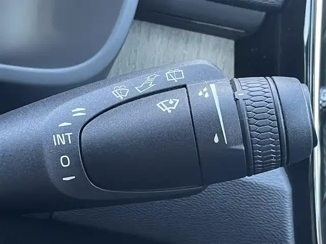 ボルボ ＸＣ４０ T4 AWD インスクリプション 三重県 2019(令1)年 4.5万km クリスタルホワイトP ワンオーナー/茶革　/ハーマンカードン　/オレフォスクリスタルシフトノブ　/全席シートヒーター　/ハンドルヒーター　/パワーシート　/電動リアゲート　/カープレイ　/純正ナビ　/全方位カメラ　/Ｂｌｕｅｔｏｏｔｈ　/純正１９インチアルミ　/ＥＴＣ　/ＬＥＤ