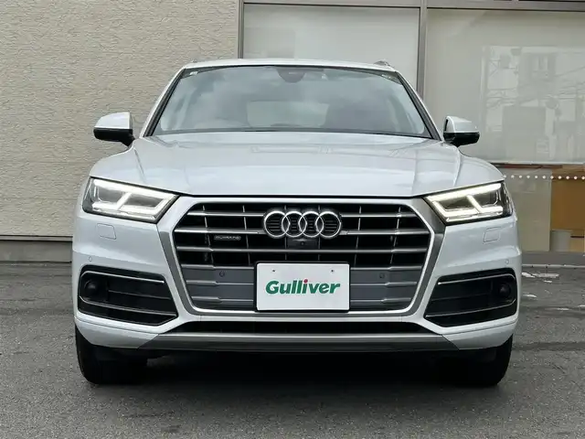 アウディ Ｑ５ 40TDIクワトロ スポーツ 大阪府 2020(令2)年 3.8万km グレイシアホワイトメタリック 純正８インチナビ（ＢＴ／ＣＤ／ＤＶＤ）/全方位モニター/クルーズコントロール/パドルシフト/前後コーナーセンサー/本革レザーシート/前席パワーシート/前席シートヒーター/ルーフレール/純正１８インチＡＷ/ドライブレコーダー/ＥＴＣ２．０/スマートキー/プッシュスタート/保証書/取扱説明書/スペアキー　あり
