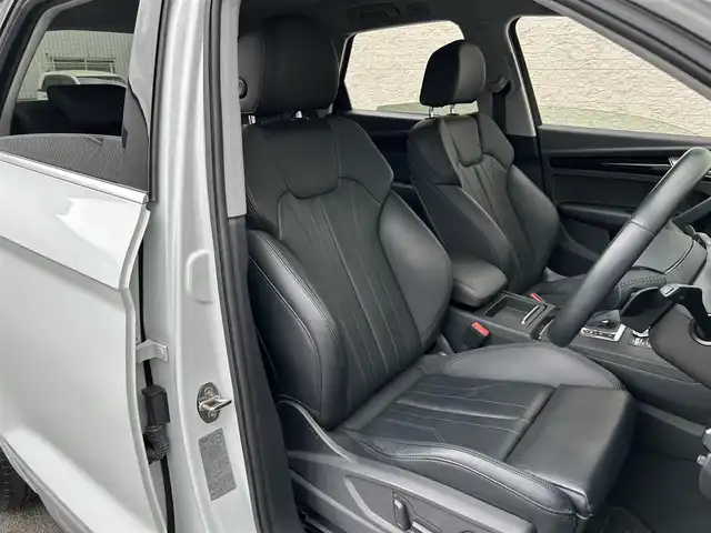 アウディ Ｑ５ 40TDIクワトロ スポーツ 大阪府 2020(令2)年 3.8万km グレイシアホワイトメタリック 純正８インチナビ（ＢＴ／ＣＤ／ＤＶＤ）/全方位モニター/クルーズコントロール/パドルシフト/前後コーナーセンサー/本革レザーシート/前席パワーシート/前席シートヒーター/ルーフレール/純正１８インチＡＷ/ドライブレコーダー/ＥＴＣ２．０/スマートキー/プッシュスタート/保証書/取扱説明書/スペアキー　あり