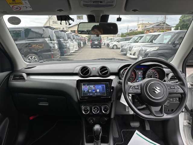 スズキ スイフト HYBRID MG 大阪府 2022(令4)年 2.8万km ピュアホワイトP ナビ　/Ｂｌｕｅｔｏｏｔｈ　/バックカメラ　/レーダークルーズコントロール　/ＥＴＣ　/アイドリングストップ　/シートヒーター　/ブライドスポットモニター　/フロアーマット　/サイドバイザー　/スマートキー