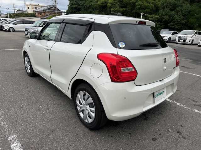 スズキ スイフト HYBRID MG 大阪府 2022(令4)年 2.8万km ピュアホワイトP ナビ　/Ｂｌｕｅｔｏｏｔｈ　/バックカメラ　/レーダークルーズコントロール　/ＥＴＣ　/アイドリングストップ　/シートヒーター　/ブライドスポットモニター　/フロアーマット　/サイドバイザー　/スマートキー