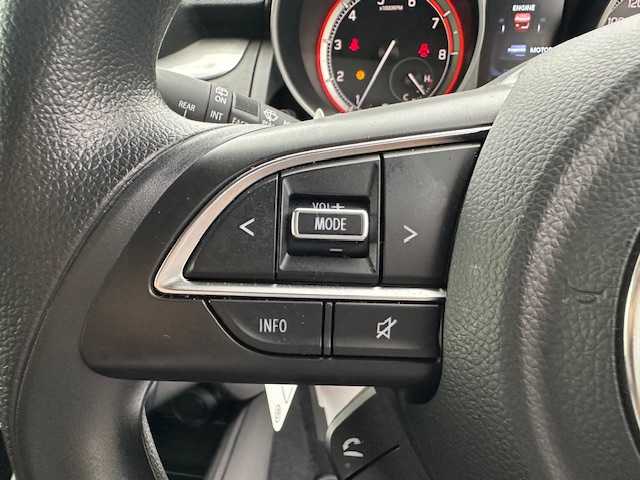 スズキ スイフト HYBRID MG 大阪府 2022(令4)年 2.8万km ピュアホワイトP ナビ　/Ｂｌｕｅｔｏｏｔｈ　/バックカメラ　/レーダークルーズコントロール　/ＥＴＣ　/アイドリングストップ　/シートヒーター　/ブライドスポットモニター　/フロアーマット　/サイドバイザー　/スマートキー
