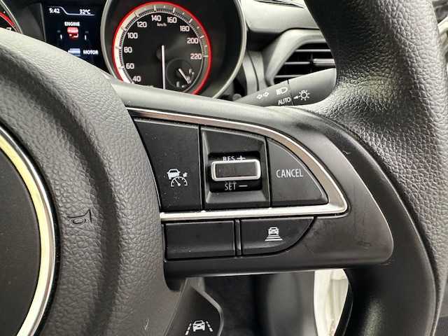 スズキ スイフト HYBRID MG 大阪府 2022(令4)年 2.8万km ピュアホワイトP ナビ　/Ｂｌｕｅｔｏｏｔｈ　/バックカメラ　/レーダークルーズコントロール　/ＥＴＣ　/アイドリングストップ　/シートヒーター　/ブライドスポットモニター　/フロアーマット　/サイドバイザー　/スマートキー