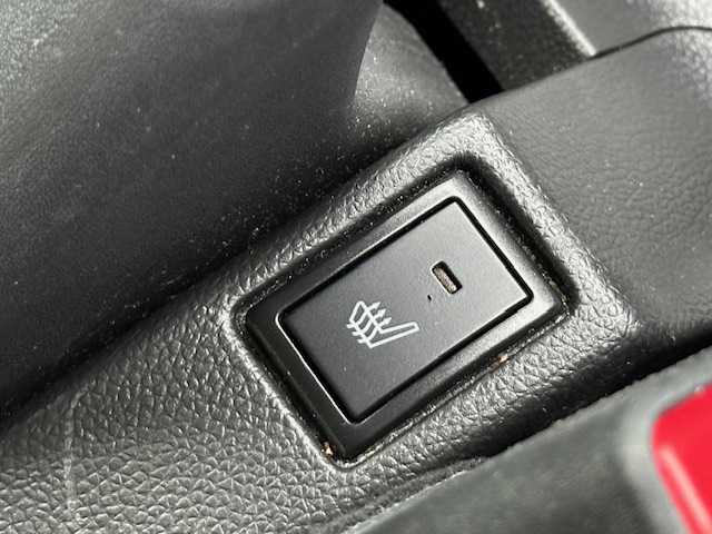 スズキ スイフト HYBRID MG 大阪府 2022(令4)年 2.8万km ピュアホワイトP ナビ　/Ｂｌｕｅｔｏｏｔｈ　/バックカメラ　/レーダークルーズコントロール　/ＥＴＣ　/アイドリングストップ　/シートヒーター　/ブライドスポットモニター　/フロアーマット　/サイドバイザー　/スマートキー