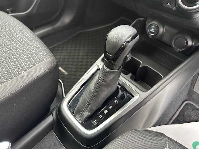 スズキ スイフト HYBRID MG 大阪府 2022(令4)年 2.8万km ピュアホワイトP ナビ　/Ｂｌｕｅｔｏｏｔｈ　/バックカメラ　/レーダークルーズコントロール　/ＥＴＣ　/アイドリングストップ　/シートヒーター　/ブライドスポットモニター　/フロアーマット　/サイドバイザー　/スマートキー