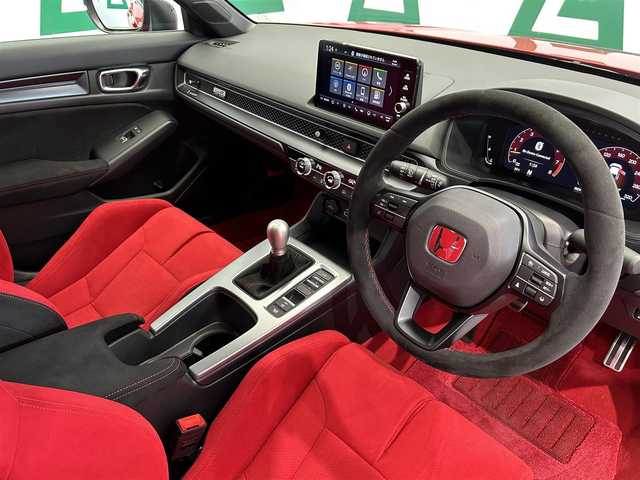ホンダ シビック タイプR 鹿児島県 2024(令6)年 0.4万km フレームレッド 禁煙/純正ナビ/バックカメラ/ホンダセンシング/○衝突軽減ブレーキ/○歩行者事故低減ステアリング/○路外逸脱抑制機能/○アダプティブクルーズコントロール/○車線維持支援システム/○先行車発進お知らせ機能/○標識認識機能/○オートハイビーム/○ブラインドスポットインフォメーション/○パーキングセンサーシステム/純正ETC2.0/純正フロアマット/純正アルミホイール/社外リアウィング(AIMGAIN)