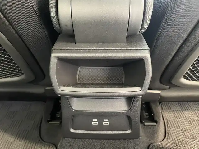 アウディ アウディ Ａ３ セダン 30TFSI アドバンスド 熊本県 2025(令7)年 0.1万km 緑 ・スマートキー/・プッシュスタート/・デジタルライトシグネチャ/・パーキングエイド/・リアクロストラフィックアラート/・接近警告/・Audiプレセンス/・サイドアシスト/・降車警告/・わき見運転警告/・純正ディスプレイオーディオ/　【Bluetooth・USB】/・ワイヤレス充電/・バーチャルコクピット/・LEDヘッドランプ/・純正マット/・保証書/取説