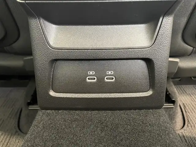 アウディ アウディ Ａ３ セダン 30TFSI アドバンスド 熊本県 2025(令7)年 0.1万km 緑 ・スマートキー/・プッシュスタート/・デジタルライトシグネチャ/・パーキングエイド/・リアクロストラフィックアラート/・接近警告/・Audiプレセンス/・サイドアシスト/・降車警告/・わき見運転警告/・純正ディスプレイオーディオ/　【Bluetooth・USB】/・ワイヤレス充電/・バーチャルコクピット/・LEDヘッドランプ/・純正マット/・保証書/取説