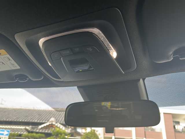 トヨタ カローラ スポーツ ハイブリッドG Z 愛知県 2025(令7)年 0.4万km アティチュードブラックマイカ /禁煙車/ワンオーナー//純正ナビ/フルセグTV//バックカメラ//ビルトインETC2.0//セーフティセンス//プリクラッシュセーフティ//LDA/RSA/RCTA//オートハイビーム//レーダークルーズコントロール//ブラインドスポットモニター//パーキングサボートブレーキ//ステアリングスイッチ//LEDオートライト//フォグランプ//ハーフレザーシート//前席シートヒーター//電子パーキング//ブレーキホールド//ドライブモード/EVモード//スマートキー//プッシュスタート//純正１９インチアルミ//電動格納ミラーウインカー//ドアバイザー/フロアマット//新車保証書/取扱説明書//スペアキー