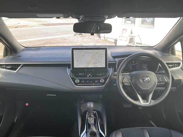 トヨタ カローラ スポーツ ハイブリッドG Z 愛知県 2025(令7)年 0.4万km アティチュードブラックマイカ /禁煙車/ワンオーナー//純正ナビ/フルセグTV//バックカメラ//ビルトインETC2.0//セーフティセンス//プリクラッシュセーフティ//LDA/RSA/RCTA//オートハイビーム//レーダークルーズコントロール//ブラインドスポットモニター//パーキングサボートブレーキ//ステアリングスイッチ//LEDオートライト//フォグランプ//ハーフレザーシート//前席シートヒーター//電子パーキング//ブレーキホールド//ドライブモード/EVモード//スマートキー//プッシュスタート//純正１９インチアルミ//電動格納ミラーウインカー//ドアバイザー/フロアマット//新車保証書/取扱説明書//スペアキー