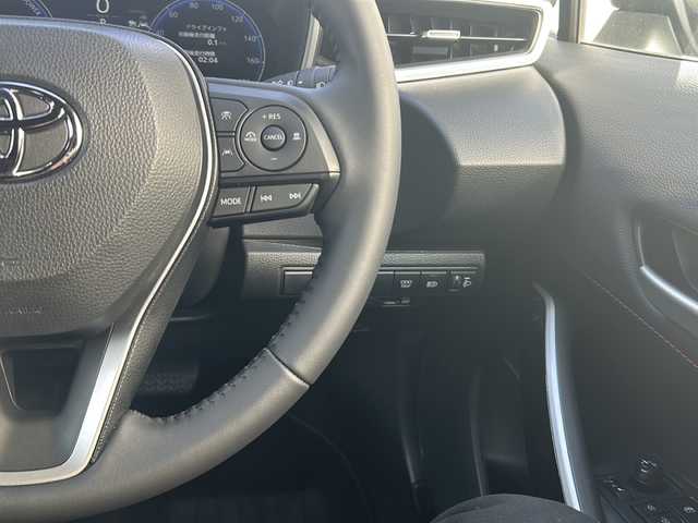 トヨタ カローラ スポーツ ハイブリッドG Z 愛知県 2025(令7)年 0.4万km アティチュードブラックマイカ /禁煙車/ワンオーナー//純正ナビ/フルセグTV//バックカメラ//ビルトインETC2.0//セーフティセンス//プリクラッシュセーフティ//LDA/RSA/RCTA//オートハイビーム//レーダークルーズコントロール//ブラインドスポットモニター//パーキングサボートブレーキ//ステアリングスイッチ//LEDオートライト//フォグランプ//ハーフレザーシート//前席シートヒーター//電子パーキング//ブレーキホールド//ドライブモード/EVモード//スマートキー//プッシュスタート//純正１９インチアルミ//電動格納ミラーウインカー//ドアバイザー/フロアマット//新車保証書/取扱説明書//スペアキー