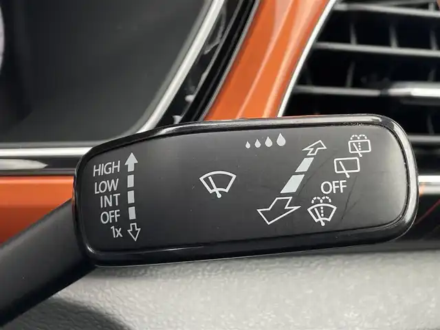 フォルクスワーゲン Ｔ－クロス TSI 1stプラス 三重県 2020(令2)年 4.2万km ピュアホワイト ACC/純正ナビ/バックカメラ /フルセグTV/AppleCarPlay/AndroidAuto/ハーフレザーシート/LEDヘッドライト/オートライト/純正18インチアルミ/ドラレコ前後/ETC2.0