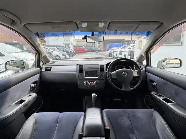 日産 ティーダ 15M+ナビプレミアムネクスト 三重県 2007(平19)年 8万km ウォームシルバー ♪ワンオーナー /インテリキー /スペアキー/純正ナビ/ドライブレコーダー/フォグライト/オートライト/電格ミラー/革巻ステアリング/ヘッドライトレベライザー/プライバシーガラス/フロアマット　/ドアバイザー