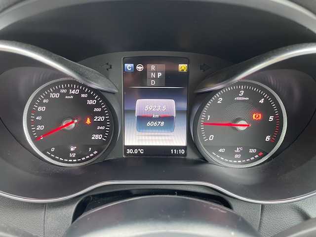 メルセデス・ベンツ Ｃ２２０ｄ ワゴン ローレウスエディション 福井県 2017(平29)年 6.1万km イリジウムシルバー 純正HDDナビゲーション/（CD/DVD/BT）/フルセグテレビ/バックカメラ/プリクラッシュセーフティ/レーンキープアシスト/サンルーフ/黒革シート/パワーシート/シートヒーター/レーダークルーズコントロール/LIM/ブルメスターサラウンドシステム/ターボ/LEDヘッドライト/ブラインドスポットモニター/電動リアゲート/クリアランスソナー/ETC2.0/純正18インチアルミホイール/パドルシフト/ルールレール/オートライト/ステアリングリモコン/プッシュスタート/スマートキー/保証書/取扱説明書
