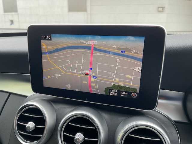 メルセデス・ベンツ Ｃ２２０ｄ ワゴン ローレウスエディション 福井県 2017(平29)年 6.1万km イリジウムシルバー 純正HDDナビゲーション/（CD/DVD/BT）/フルセグテレビ/バックカメラ/プリクラッシュセーフティ/レーンキープアシスト/サンルーフ/黒革シート/パワーシート/シートヒーター/レーダークルーズコントロール/LIM/ブルメスターサラウンドシステム/ターボ/LEDヘッドライト/ブラインドスポットモニター/電動リアゲート/クリアランスソナー/ETC2.0/純正18インチアルミホイール/パドルシフト/ルールレール/オートライト/ステアリングリモコン/プッシュスタート/スマートキー/保証書/取扱説明書