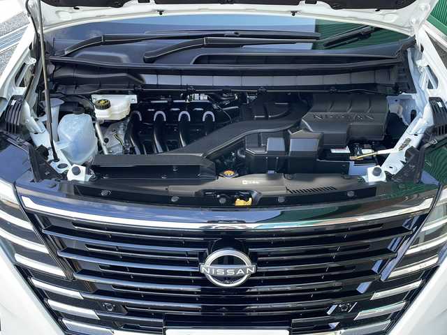 日産 セレナ ハイウェイスター V Vセレクション 岐阜県 2024(令6)年 1.5万km プリズムホワイト 禁煙車/プロパイロット/社外ナビ/AM/FM/CD/DVD/SD/USB/HDMI/フルセグTV/10，1型フリップダウンモニター/デジタルインナーミラー/アラウンドビュー/インテリジェントクルーズ/ビルトインETC/両側パワースライドドア/3列シート/パドルシフト/カーテンエアバッグ/電子パーキング/アイドリングストップ/純正フロアマット/純正アルミホイール/オートエアコン/パワーウィンドウ/オートライト/オートハイビーム/スマートキー/スペアキー