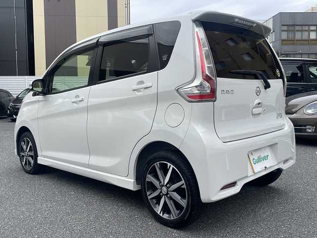 日産 デイズ ハイウェイスターG ターボ 広島県 2016(平28)年 7.4万km ホワイトパール /登録時走行距離/　　　　　　　73471キロ/純正ナビ/アラウンドビューモニター/地デジ/スペアキー×１/ETC/新車時整備手帳/　　【保証書】/取扱説明書/