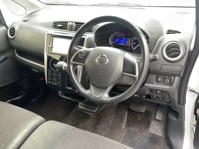 日産 デイズ ハイウェイスターG ターボ 広島県 2016(平28)年 7.4万km ホワイトパール /登録時走行距離/　　　　　　　73471キロ/純正ナビ/アラウンドビューモニター/地デジ/スペアキー×１/ETC/新車時整備手帳/　　【保証書】/取扱説明書/