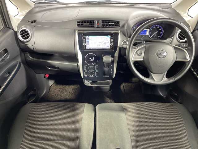 日産 デイズ ハイウェイスターG ターボ 神奈川県 2016(平28)年 7.4万km ホワイトパール /登録時走行距離/　　　　　　　73471キロ/純正ナビ/アラウンドビューモニター/地デジ/スペアキー×１/ETC/新車時整備手帳/　　【保証書】/取扱説明書/