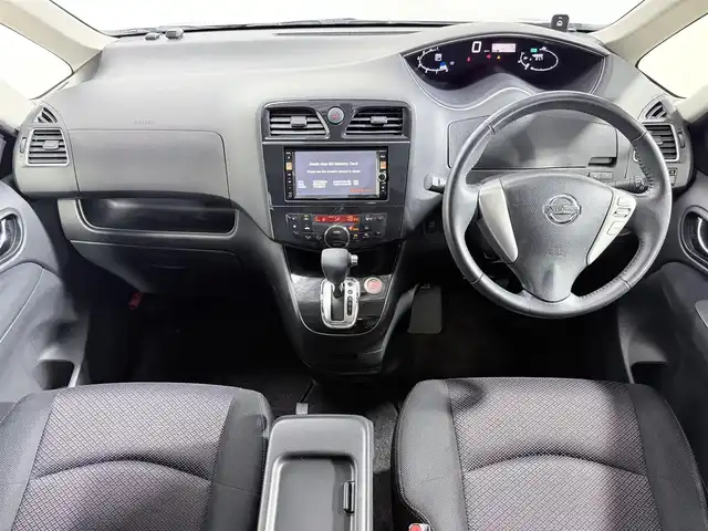 日産 セレナ ハイウェイS G Sハイブリッド 大阪府 2012(平24)年 4.9万km スーパーブラック 純正ナビTV バックカメラ フリップダウンモニター 両側パワースライドドア クルーズコントロール スマートキー プッシュスタート アイドリングストップ オートライト クリアランスソナー ETC