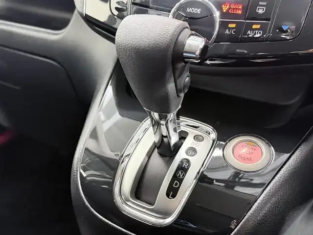 日産 セレナ ハイウェイS G Sハイブリッド 大阪府 2012(平24)年 4.9万km スーパーブラック 純正ナビTV バックカメラ フリップダウンモニター 両側パワースライドドア クルーズコントロール スマートキー プッシュスタート アイドリングストップ オートライト クリアランスソナー ETC