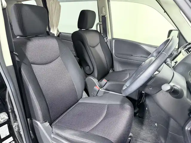 日産 セレナ ハイウェイS G Sハイブリッド 大阪府 2012(平24)年 4.9万km スーパーブラック 純正ナビTV バックカメラ フリップダウンモニター 両側パワースライドドア クルーズコントロール スマートキー プッシュスタート アイドリングストップ オートライト クリアランスソナー ETC