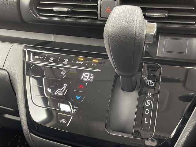 日産 ルークス HWS X アーバンクロム 茨城県 2024(令6)年 0.4万km チタニウムグレーメタリック 純正メモリナビ（MM223D-L）/・FM/AM/フルセグTV/SD/Bluetooth/・HDMI/・バックカメラ/前後コーナーセンサー/純正アルミホイール/ウィンカーミラー/オートブレーキホールド/片側パワースライド/AAC/アイドリングストップ/衝突被害軽減ブレーキ/レーンキープアシスト/スマートキー/W+サイドエアバッグ