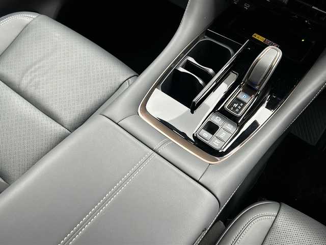 トヨタ ヴェルファイア ハイブリット Z プレミア 鳥取県 2025(令7)年 0.7万km ブラック 法人ワンオーナー/スマートキーx2個/パノラマルーフ/ブラックレザーシート/デジタルインナーミラー（ドラレコ）/メーカー14インチナビゲーション/フルセグ・HDMI/Bluetooth/フリップダウンモニター/セカンドオットマン/フロント・セカンドエアーシート/フロント・セカンドパワーシート/ウッドコンビハンドル（ヒーター）/ヘッドアップディスプレイ/パドルシフト/置くだけ充電/AC100V電源/電動サンシェード/両側パワースライド/パワーテールゲート/全方位カメラ/パーキングアシスト/インテリジェントソナー/プリクラッシュセーフティ/ブラインドスポットモニタリング/アダクティブクルーズ/オートハイビーム/LEDヘッドライト/クロムメッキ１９AW/ビルトインETC/保証書・スペアキー